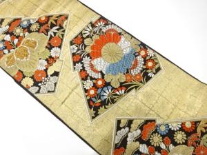 アンティーク　松皮菱に桐・菊・草花模様織り出し袋帯（着用可）